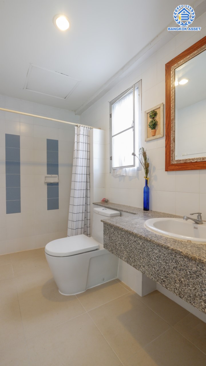 ทาวน์เฮ้าส์มือสองนนทบุรี 3 ชั้นทำเลโซนเมือง! ม.ศุภาลัยวิลล์ รัตนาธิเบศร์18 หลังมุม เนื้อที่ 25.8 ตร.ว. ฟังก์ชันครบ 3 ห้องนอน 3 ห้องน้ำ 1 ที่จอดรถ บนสุดยอดทำเล! เข้า-ออกได้ทั้ง ถ.รัตนาธิเบศร์ ถ.ติวานนท์ และสนามบินน้ำ ใกล้ทางด่วน "งามวงศ์วาน" และติดรถไฟฟ้า "สถานีศูนย์ราชการนนทบุรี"